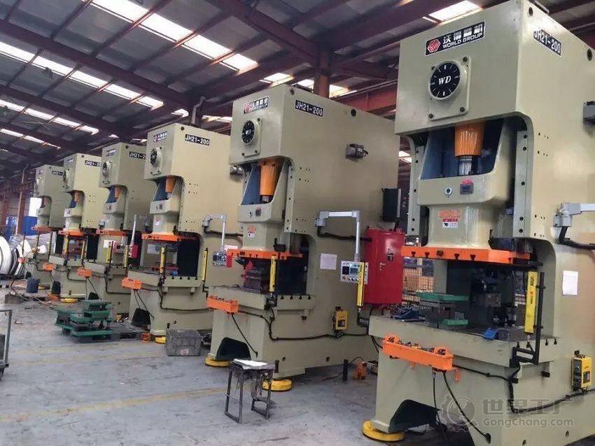 探索沃得精機沖床系列 氣動、普通齒輪與雙軸龍門沖床的價值分析